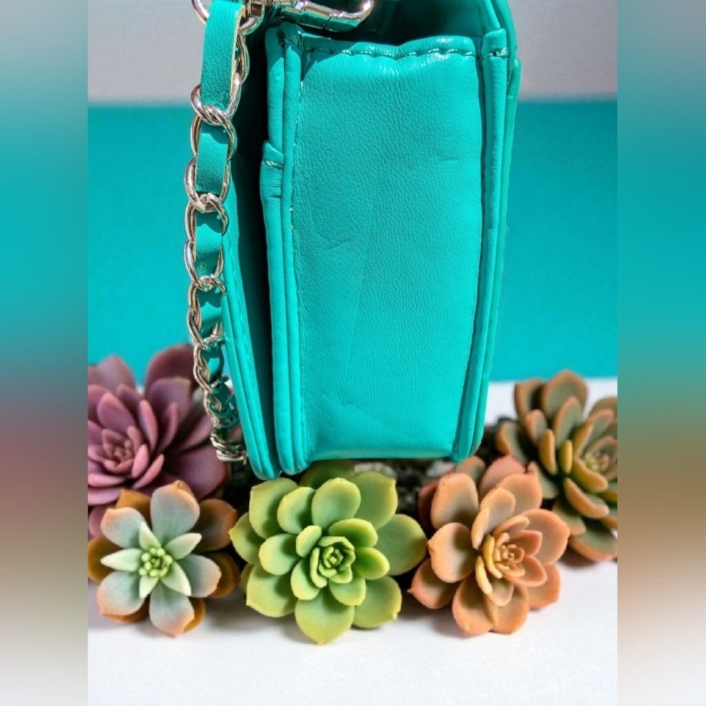 Badgley Mischka Small Quilting With Frame On The Cover Purse Green (New) - Picture 7 of 10